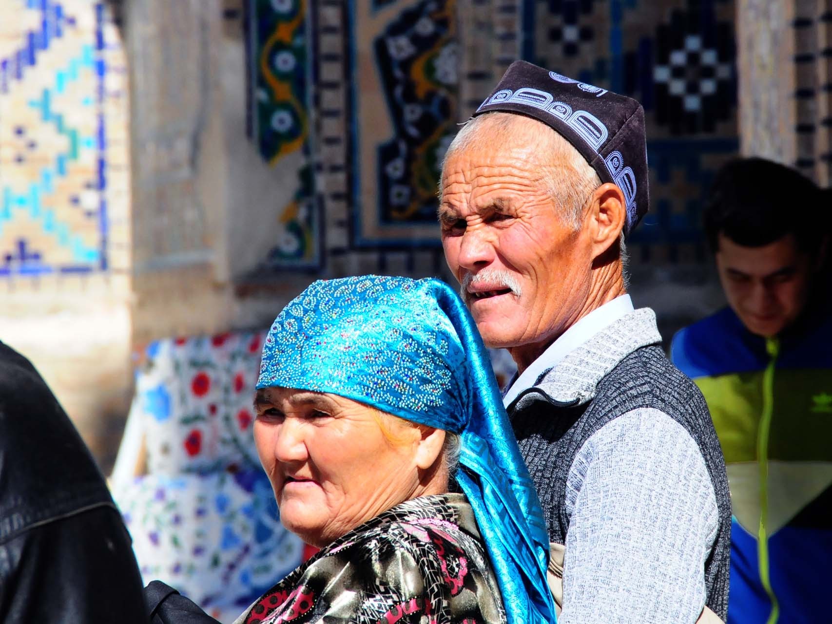 Couple de vieux paysans